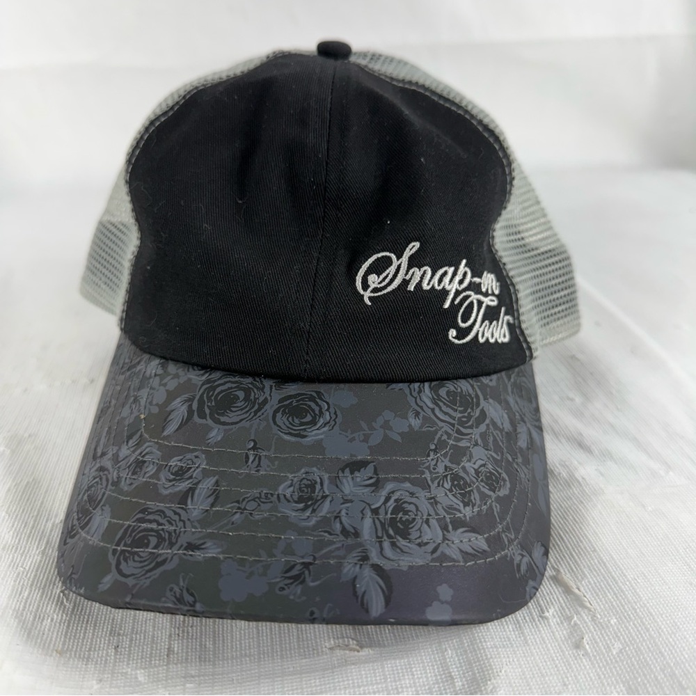 Snap-On SnapBack Black Floral Bill Mesh Roses Cap Hat Trucker Ladies